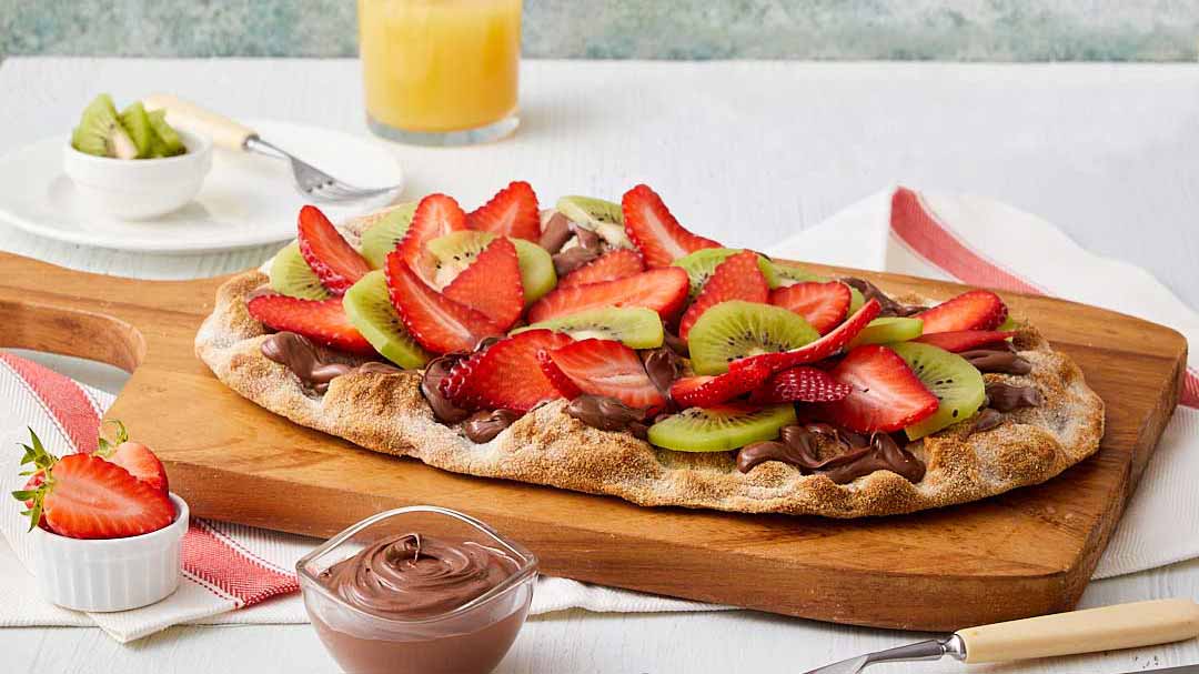 Pinsa con Crema di Nocciole e Frutta